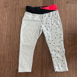 Nike Dri Fit cropped leggings. Size small. VGUC. Worn only a couple of times.